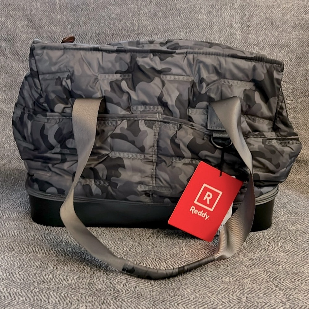 NWT Reddy Dog Carrier Tote